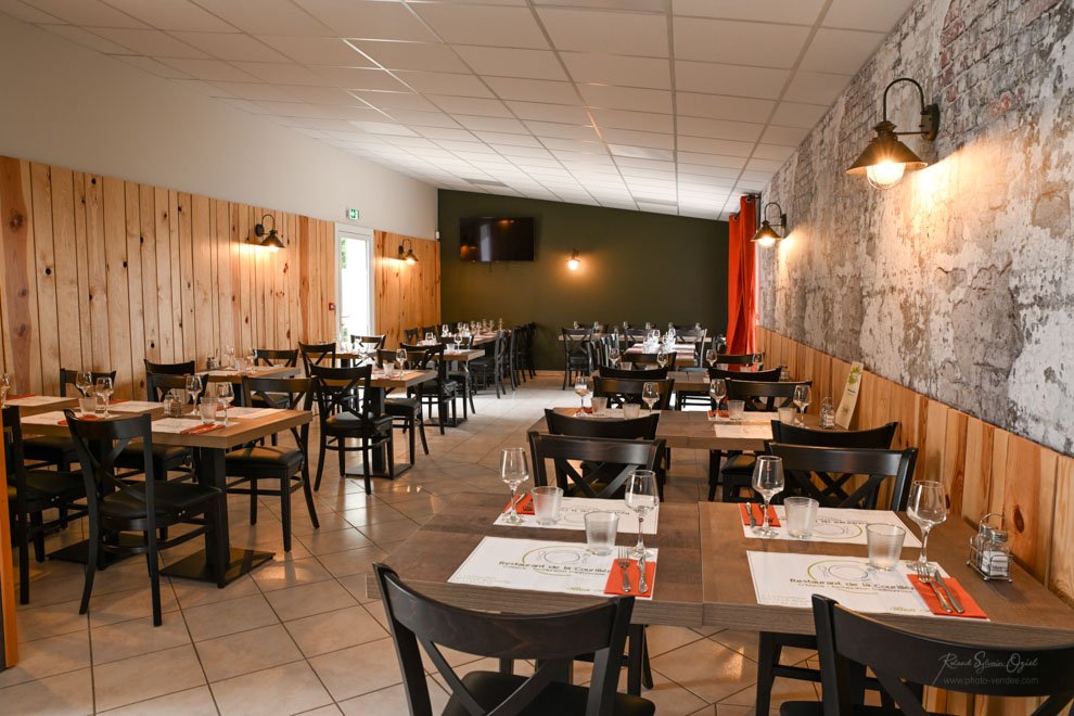 Salle de la crêperie 50 couverts